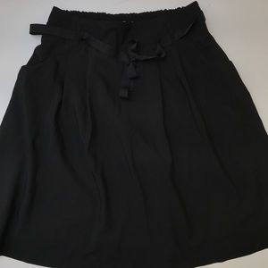 The perfect black skirt with pockets